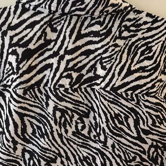 Jones New York Sport Woman Zebra Print Button Down Shirt Short Sleeves Size 3X - Picture 7 of 8